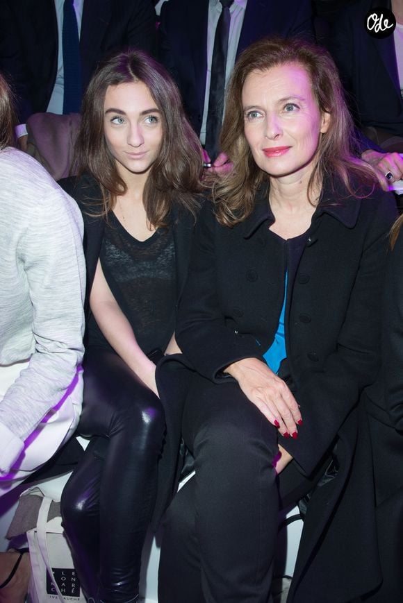 Valérie Trierweiler et Maya, la petite-amie de son fils Anatole - People au défilé de mode, collection prêt-à-porter automne-hiver 2014/2015 "Christian Dior" au Musée Rodin à Paris. Le 28 février 2014 OLIVIER BORDE / BESTIMAGE