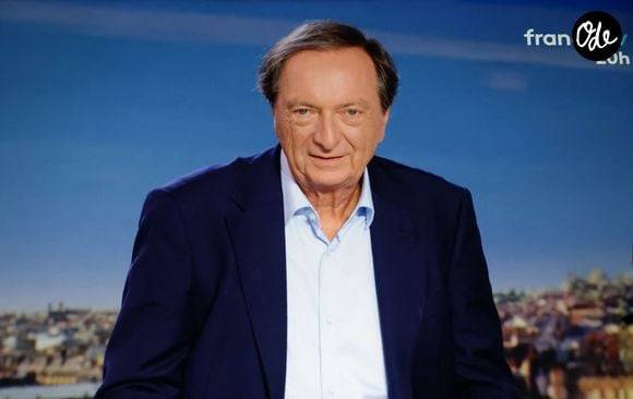 Sur son compte Instagram, le célèbre dirigeant a dévoilé son petit coin de paradis breton.

Captures d'écran - Michel-Édouard Leclerc est le premier invité du journal de 20 heures de L.Salamé sur France 2 le 1er septembre 2025.

© Alain Guizard / Bestimage