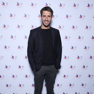 Tony Estanguet au photocall de la soirée annuelle du Secours Populaire au Musée des Arts Forains à Paris le 2 décembre 2024.

© Denis Guignebourg / Bestimage