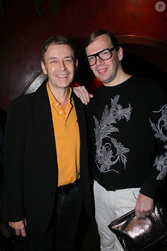 Christophe Guillarmé et son mari Thierry lors de la soirée de lancement du livre de Géraldine Danon “Best of Bretagne”  au Buddha Bar à Paris le 14 novembre 2025.

© Philippe Baldini / Bestimage