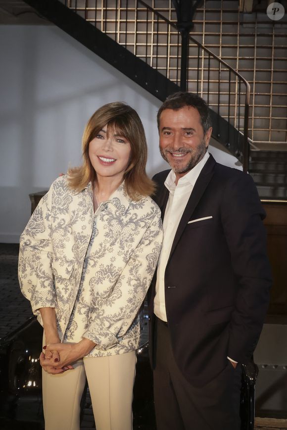 Exclusif - Isabelle Morizet et Bernard Montiel - Isabelle Morizet sur le plateau de l'émission "Animaux Stars", présentée par B.Montiel et diffusée le 1er Novembre 2025 sur la chaîne Animaux TV, à Paris le 17 septembre 2025.
© Jack Tribeca / Bestimage