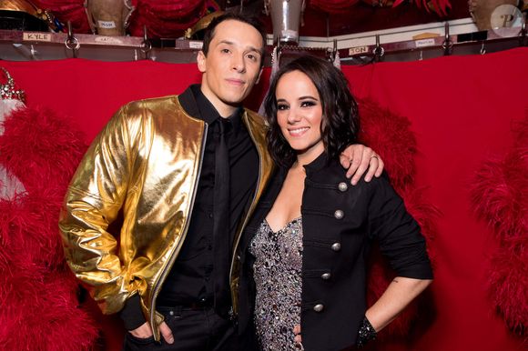 La chanteuse a raconté l’arrivée inquiétante d’un homme inconnu dans leur école de danse en Corse.

Grégoire Lyonnet et sa femme Alizée - Backstage de l'émission "Tous au Moulin Rouge pour le sidaction" au Moulin Rouge à Paris le 20 mars 2017. L'émission sera diffusée sur France 2 le samedi 25 mars à 21h00. © Cyril Moreau - Dominique Jacovides / Bestimage
