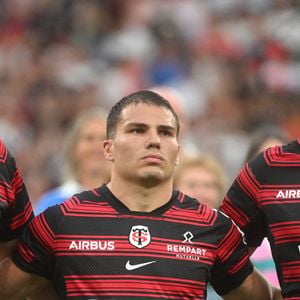 Joel Merkler, Antoine Dupont, Jack Willis - Les Toulousains remportent un quatrième Bouclier de Brennus d'affilée en battant Montpellier (28-20) en finale du Top 14 au stade de France, le 27 juin 2026. © Christian Liewig / Bestimage
