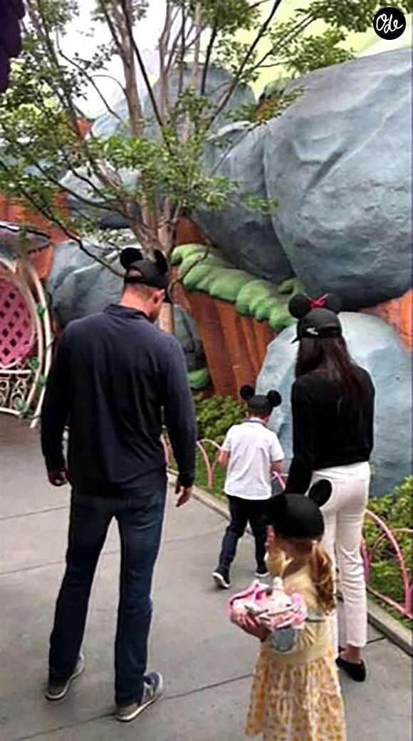Le prince Harry révèle que Space Mountain est son attraction préférée dans les parcs d'attractions – grâce à la princesse Diana –, lors de son apparition avec son épouse Meghan Markle dans l'émission spéciale d'ABC célébrant le 70e anniversaire de Disneyland. Photo par Backgrid UK/ Bestimage