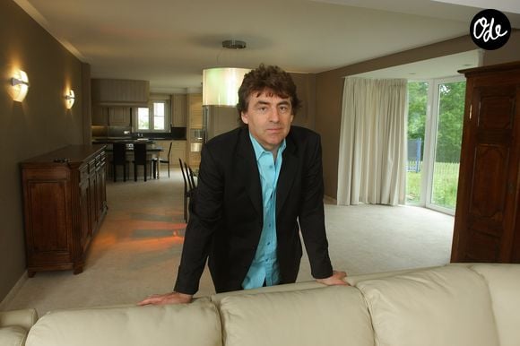 Portrait du chanteur Claude Barzotti à Bruxelles le 15 juin 2016.

© JLPPA / Bestimage