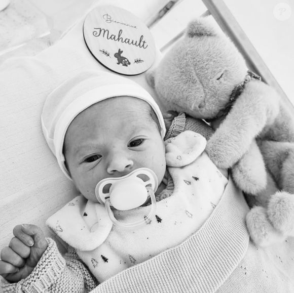 Il a annoncé la naissance de son fils, le 15 janvier 2025, sur Instagram
Florian de "Mariés au premier regard" est devenu papa pour la première fois