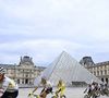 Huit bijoux de la couronne de France ont été dérobés.

Etape 21 de la 112ème édition du Tour de France, le 24 juillet 2025, à proximité du Louvre