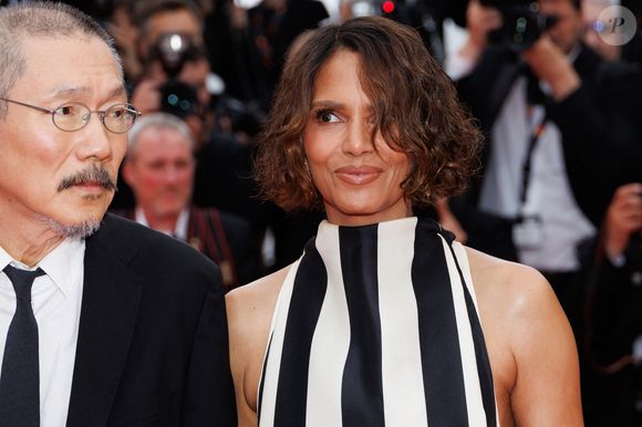 Le jury : Hong Sangsoo, Halle Berry - Montée des marches du film « Partir un jour » pour la cérémonie d’ouverture du 78ème Festival International du Film de Cannes, au Palais des Festivals à Cannes. Le 13 mai 2025
© Jacovides-Moreau / Bestimage