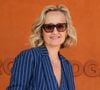 Avant de reprendre l’antenne, elle a partagé quatorze photos de ses vacances sur son compte Instagram le 23 août 2026.

Caroline Roux au village lors des Internationaux de France de tennis de Roland Garros 2024, à Paris, France, le 7 juin 2024. 

© Jacovides-Moreau/Bestimage