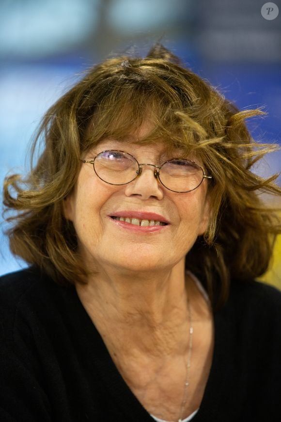 Jane Birkin dédicace son livre "Post-Scriptum" à la librairie Filigranes à Bruxelles en Belgique le 25 novembre 2019. ALAIN ROLLAND / IMAGEBUZZ / BESTIMAGE