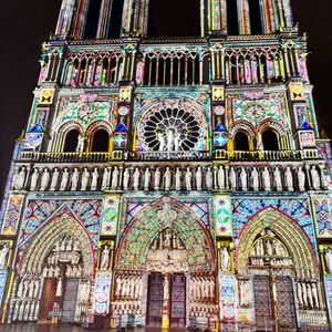 Plusieurs artistes, dont Garou (alias Quasimodo dans la comédie musicale Notre-Dame) ont répondu présent 
Cérémonie de réouverture de la cathédrale Notre-Dame de Paris, France, le 7 décembre 2024. © Clovis-Moreau/Bestimage