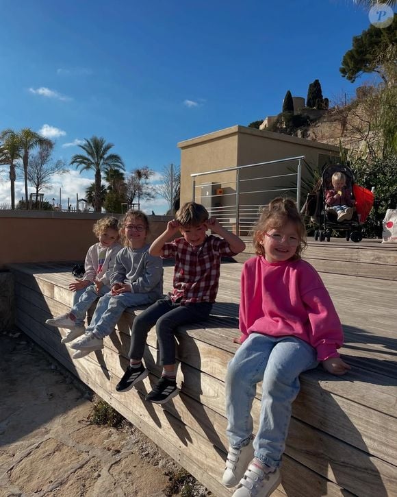 Une boule de tendresse promise à une pluie de câlins et, sans aucun doute, à d’interminables parties de jeux avec les enfants.

Famille Baudrand Instagram