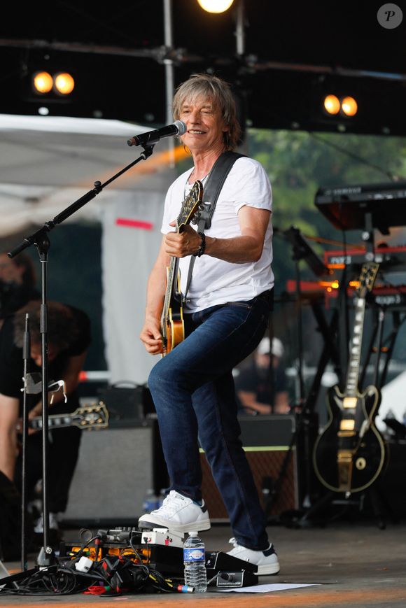 Concert de Jean-Louis Aubert pour l'inauguration de la Maison de la Radio et de la Musique en extérieur à Paris le 16 juin 2021. Crédit Christophe Clovis / Bestimage