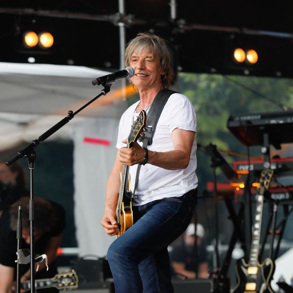 Concert de Jean-Louis Aubert pour l'inauguration de la Maison de la Radio et de la Musique en extérieur à Paris le 16 juin 2021. Crédit Christophe Clovis / Bestimage