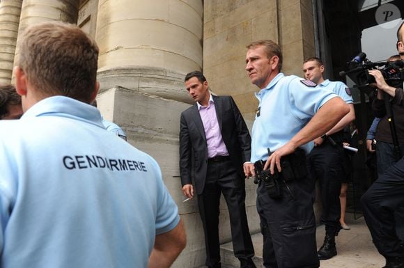 Jérôme Kerviel lors d'une pause au deuxième jour de son procès au palais de justice de Paris, France, le 9 juin 2010. Photo par Mousse/ABACAPRESS.COM
