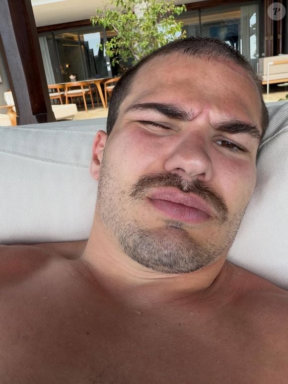 Instagram @antoinedupont9