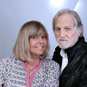 Et l'icône - qui débutera sa nouvelle tournée en fin d'année - a accordé un long entretien aux équipes du Figaro ce lundi 12 mai 2025. L'occasion pour elle d'évoquer son mariage avec Jean-Jacques Debout, le père de ses deux enfants.

Portrait de Chantal Goya et son mari Jean Jacques Debout 2015 (JLPPA / Bestimage).