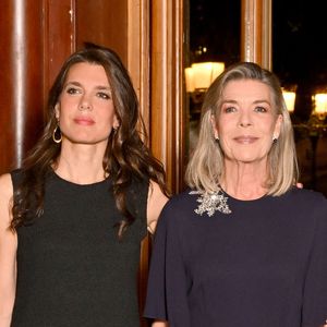 Charlotte Casiraghi vient d'ajouter une nouvelle corde à son arc en publiant son tout premier ouvrage.

La princesse Caroline de Hanovre et Charlotte Casiraghi lors de la cérémonie de proclamation de l'édition 2026 des Prix de la Fondation Prince Pierre à l'opéra Garnier à Monaco.

© Bruno Bebert / Bestimage