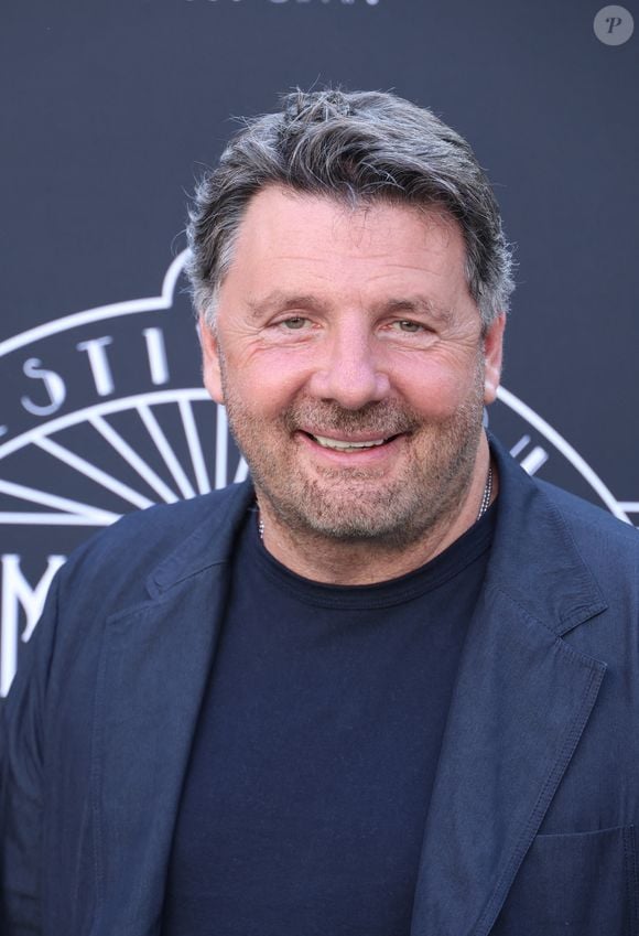 Dans la série "Demain, j'arrête !", diffusée sur Canal+, l'acteur qui fête aujourd'hui son 59ème anniversaire a révélé quelle était cette addiction qui lui a longtemps fait vivre l'enfer : la ludomanie.
Exclusif - Philippe Lellouche - Soirée d'ouverture de la 3ème édition du Festival du Cinema Français et de la gastronomie d'Aix-les-Bains © Denis Guignebourg/BestImage