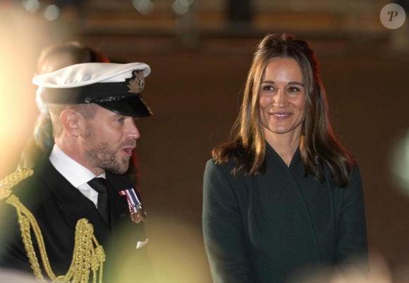 Ce n'est pas tout, une salle de jardin sera créée, et une extension sera démolie. Pippa Middleton assiste au service de chant communautaire Together At Christmas à l'abbaye de Westminster à Londrtes, le 8 décembre 2021. Photo : Agence / Bestimage