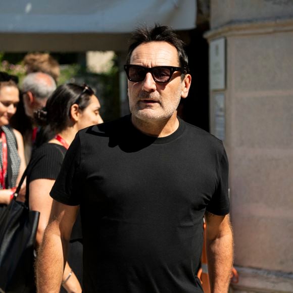 Gilles Lellouche - Les célébrités sur le ponton de l'hôtel Excelsior lors de la 82ème édition du festival international du film de Venise (La Mostra), Italie, le 6 septembre 2025. © SGP/Bestimage