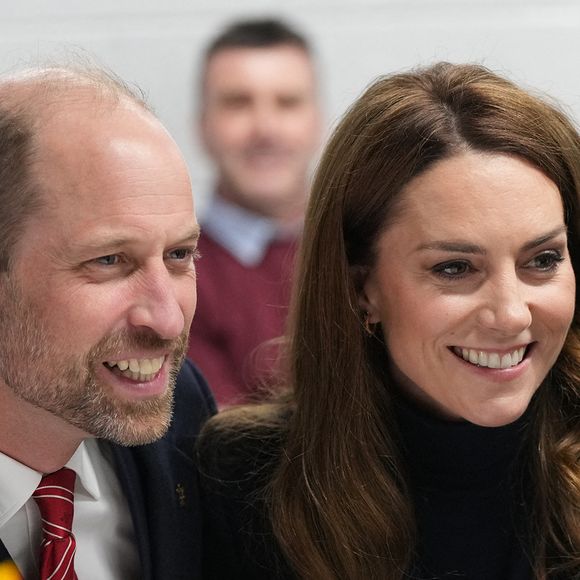 Victoire pour Kate Middleton !
Le prince William, prince de Galles, et Catherine (Kate) Middleton, princesse de Galles, rencontrent des joueurs blessés, en marge du match du tournoi des Six Nations entre le Pays de Galles et l'Angleterre à Cardiff  Julien Burton / Bestimage