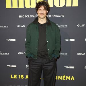 Louis Garrel cherche à tout prix à préserver ses enfants de son tempérament anxieux.

Louis Garrel - Première du film « Juste une illusion » au cinéma Le Grand Rex à Paris le 22 mars 2026. © Coadic Guirec/Bestimage