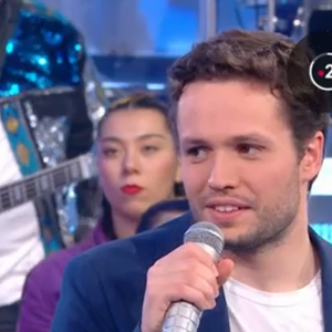 Raphaël, Maestro de N'oubliez pas les paroles - capture d'écran France 2