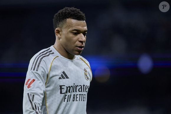 Le 1er février 2026, Madrid, Madrid, Espagne : Kylian Mbappé du Real Madrid CF pendant le match de football de la Liga entre le Real Madrid CF et le Rayo Vallecano au stade Santiago Bernabeu à Madrid, Espagne, le 1er février 2026 (Image de crédit : © Ruben Albarran/ZUMA Press Wire / Bestimage)