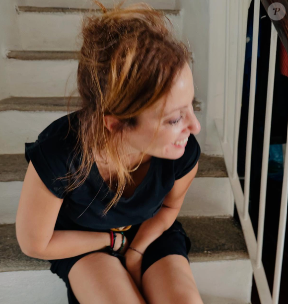Léa Salamé en vacances en Corse avec famille et amis.