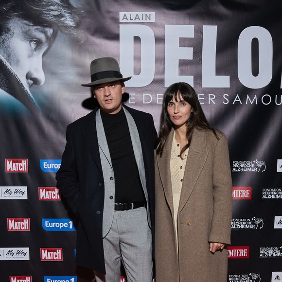 Exclusif - Alain-Fabien Delon et sa compagne Laura Bensadoun au photocall de la soirée Ciné-concert symphonique "Alain Delon, le dernier Samouraï" au Palais des congrès à Paris le 8 novembre 2024 le jour de son anniversaire.

© Jacovides / Moreau / Bestimage