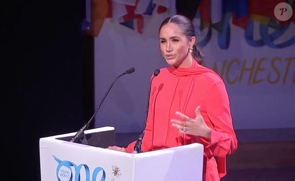 Première allocution publique de Meghan Markle au Royaume-Uni depuis le Megxit. Meghan Markle, duchesse de Sussex, lors du "One Young World Summit 2022" à Manchester, le 5 septembre 2022.  © JLPPA/Bestimage