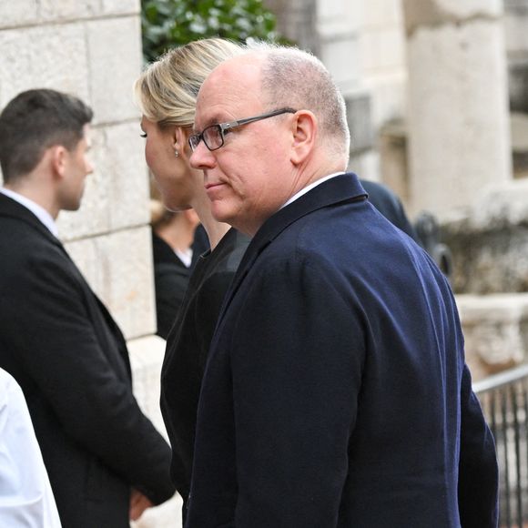 Un homme qui s'est éteint ce jeudi à Monaco a profondément marqué le Rocher

Le prince Albert II de Monaco et la princesse Charlène de Monaco, le père Penzo - Obsèques de Didier Guillaume (ancien ministre de l'Agriculture et ancien Ministre d'Etat de Monaco en la cathédrale Notre-Dame-Immaculée de Monaco © Bruno Bebert/Bestimage