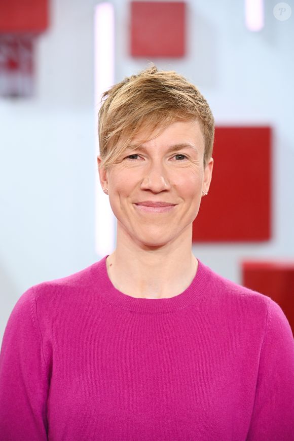 Exclusif - Heidi Sevestre lors de l'enregistrement de l'émission Vivement dimanche au studio Rive gauche, présentée par M.Drucker, diffusée sur France 3 le 17 mai 2026, à Paris, France, le 21 avril 2026. © Guillaume Gaffiot/Bestimage