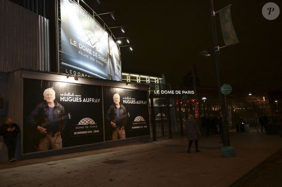 Pour l’occasion, plusieurs grandes figures de la chanson et de la télévision avaient fait le déplacement.

Exclusif - Concert de Hugues Aufray au Le Dôme de Paris - Palais des Sports  le 9 novembre 2025.

© Jack Tribeca / Bestimage
