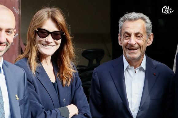 Elle se dit également particulièrement attachée à la nature et aux vignes qui entourent le domaine.

Nicolas Sarkozy et sa femme Carla Bruni vont voter pour le premier tour des législatives au lycée Jean de la Fontaine à Paris, France, le 30 juin 2024.

© Christophe Clovis/Bestimage