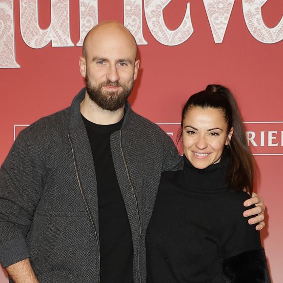 Leur quotidien est organisé autour du bien-être et de la protection de leur enfant.

François Alu et sa compagne Denitsa Ikonomova - Avant-première du film "Hurlevent" au Grand Rex à Paris le 2 février 2026. © Coadic Guirec/Bestimage