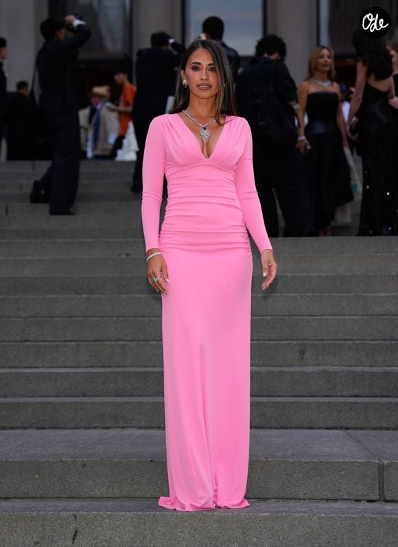 Sa routine associe donc santé physique, nutrition et sérénité mentale. Une recette visiblement gagnante !

Antonela Roccuzzo au Tiffany Blue Book Event, le 25 avril 2025, à New York.

© Bestimage