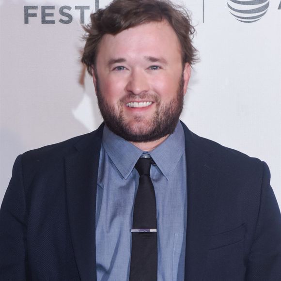 Il n'a pas hésité à insulter les policiers :  “J'ai été kidnappé par un p*tain de nazi”, a-t-il dit.

Haley Joel Osment lors de l'avant-première du film 'Extremely Wicked, Shockingly Evil and Vile' pendant le Tribeca Film Festival à New York, le 2 mai 2019.
©Backgrid USA / Bestimage