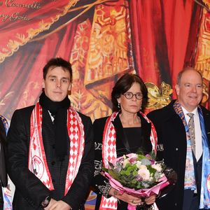 Louis Ducruet et sa femme Marie, la princesse Stéphanie, le prince Albert II de Monaco et Camille Gottlieb - Le prince Albert II de Monaco et la princesse Stéphanie lors de la remise de prix de la 46ème édition du festival international du cirque de Monte-Carlo le 23 janvier 2024.

© Claudia Albuquerque / Bestimage