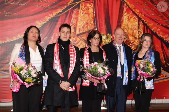Louis Ducruet et sa femme Marie, la princesse Stéphanie, le prince Albert II de Monaco et Camille Gottlieb - Le prince Albert II de Monaco et la princesse Stéphanie lors de la remise de prix de la 46ème édition du festival international du cirque de Monte-Carlo le 23 janvier 2024.

© Claudia Albuquerque / Bestimage