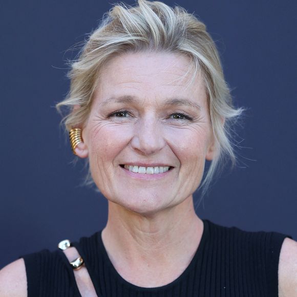 Si elle est apparue à Roland-Garros en 2025 auprès de ses fils, Anne-Élisabeth Lemoine n'a jamais posé avec Philippe Coelho, dont elle respecte l'engagement dans l'ombre.

Anne-Élisabeth Lemoine assiste à la célébration du 10e anniversaire de Mediawan le 2 juin 2026 à Paris, en France. Photo de Jérôme Domine/Abaca