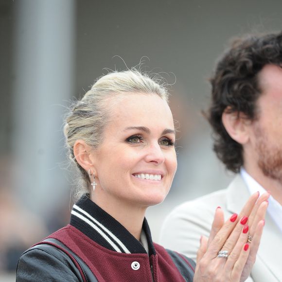 Laeticia Hallyday - Remise du Prix Eiffel Sunday Challenge Mairie de Paris - Longines Paris Eiffel Jumping à la plaine de Jeux de Bagatelle à Paris le 3 juillet 2016. © Pierre Perusseau / Bestimage
