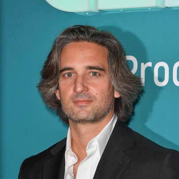 Dimitri Rassam - Photocall du "Dîner César & Production 2025" à l’InterContinental Paris-Le Grand à Paris, le 17 février 2025.
En cette occasion, le Prix Daniel-Toscan-du-Plantier a été décerné à Muriel Meynard.
Cette distinction, soutenue par BNP Paribas, récompense chaque année la productrice ou le producteur, qui par son travail et sa détermination, a le plus marqué l'année cinématographique écoulée.
Le collège électoral est composé des 176 membres de l’Assemblée Générale de l’Association pour la Promotion du Cinéma, ainsi que de tous les artistes et techniciens ayant fait l’objet d’une nomination pour les César depuis 2008 (année de création du prix), soit un collège total de 1 802 votants.