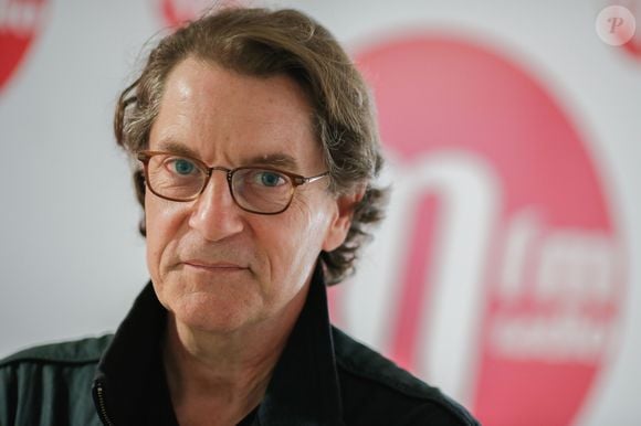 Interview de Francis Cabrel dans l'émission "M comme Montiel" présentée par Bernard Montiel sur MFM radio à Paris le 20 mai 2015. © Christophe Clovis / Bestimage