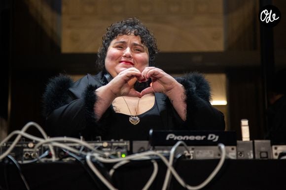 Musiciens, comédiens et grands noms de la culture font bloc autour d'elle.

DJ set de Barbara Butch lors de la clôture de La fête de Noël, sur le parvis de la mairie Paris Centre, du 3ème arrondissement de Paris. Le 10 décembre 2025
© Céline Bonnarde / Bestimage