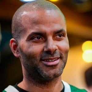 L'ancien joueur de basket a annoncé la mort de Tony Parker Senior le lundi 6 octobre 2025 dans un communiqué transmis à l'AFP

Tony Parker avant le match Lyon-Villeurbanne vs Zalgiris Kaunas, Turkish Airlines Euroleague à l’Astroballe de Villeurbanne, le 27/03/2025. © Sandrine Thesillat / PsNewz / Bestimage