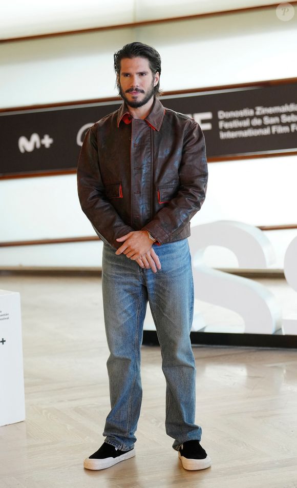 François Civil - Photocall de 'Deux pianos“ lors du Festival de San Sebastian le 20 septembre 2025 © Lalo Yasky/Bestimage