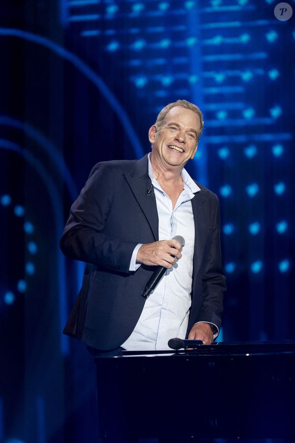 Exclusif - Garou lors de l'enregistrement de l'émission "La Boîte à secrets", présentée par F.Bollaert et diffusée le 26 septembre 2025 sur France 3, dans les studios du Lendit à Saint-Denis, Seine Saint-Denis, France, le 8 septembre 2025. Pierre Perusseau/Bestimage