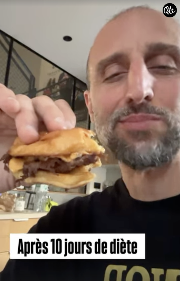 Après la compétition, il s’est offert un petit plaisir : un bon burger ! 

Arié Elmaleh participe au championnat national organisé par la Confédération Française de Jiu-Jitsu Brésilien (CFJJB), au Stade Pierre de Coubertin à Paris - Instagram
